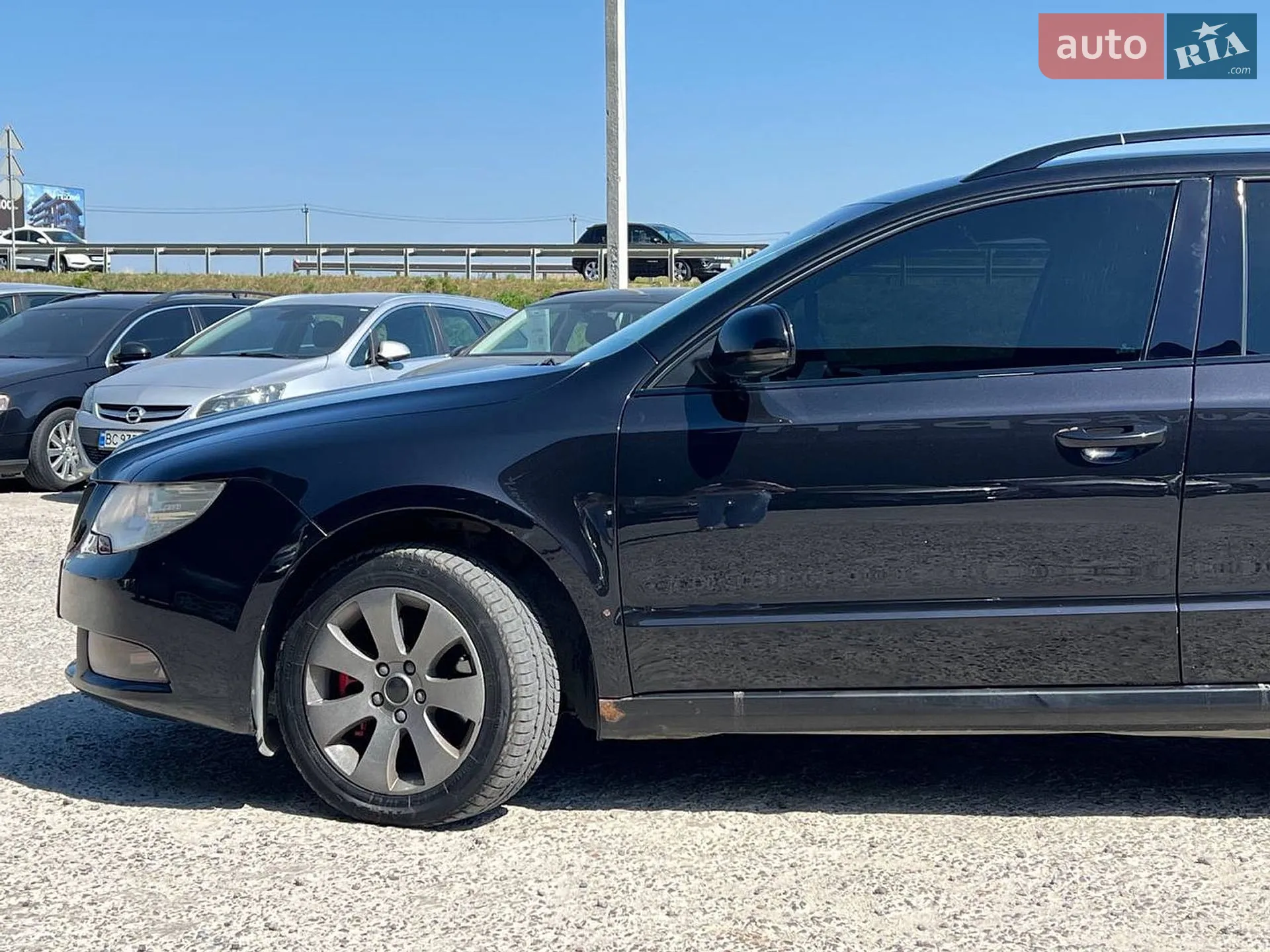 2010 Skoda Superb - мініатюра 2