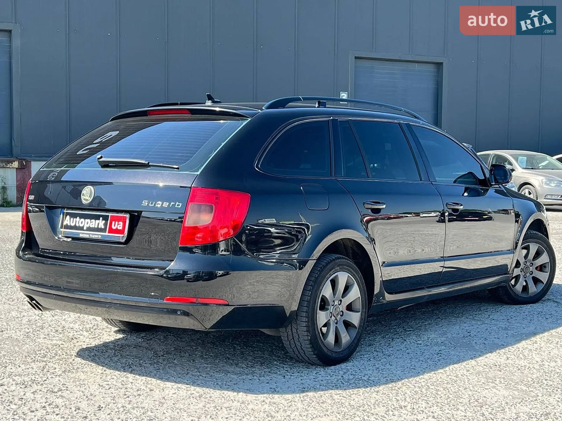 2010 Skoda Superb - мініатюра 7