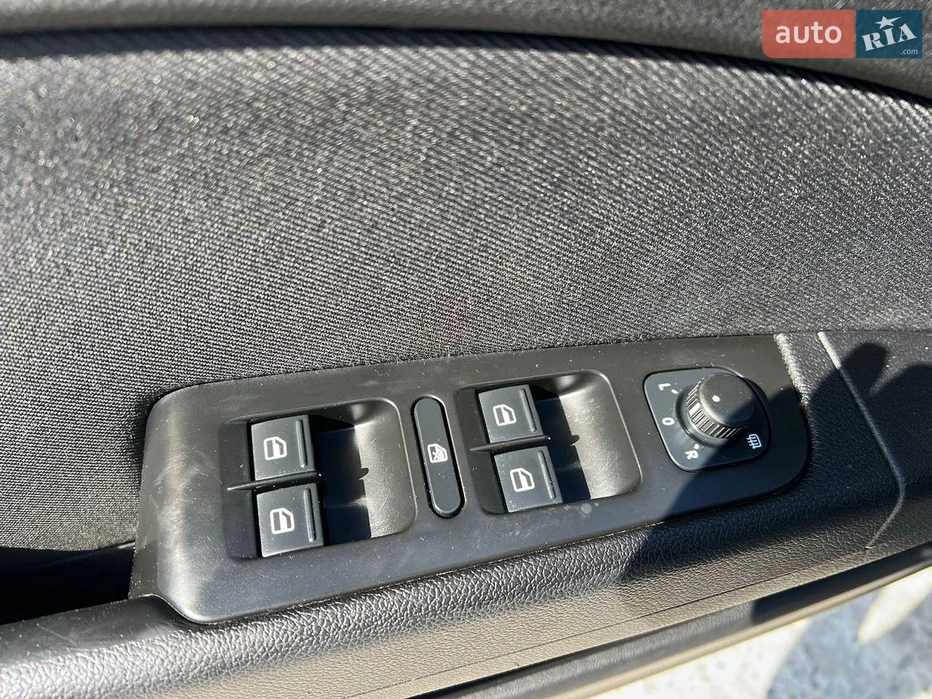 2010 Skoda Superb - мініатюра 18