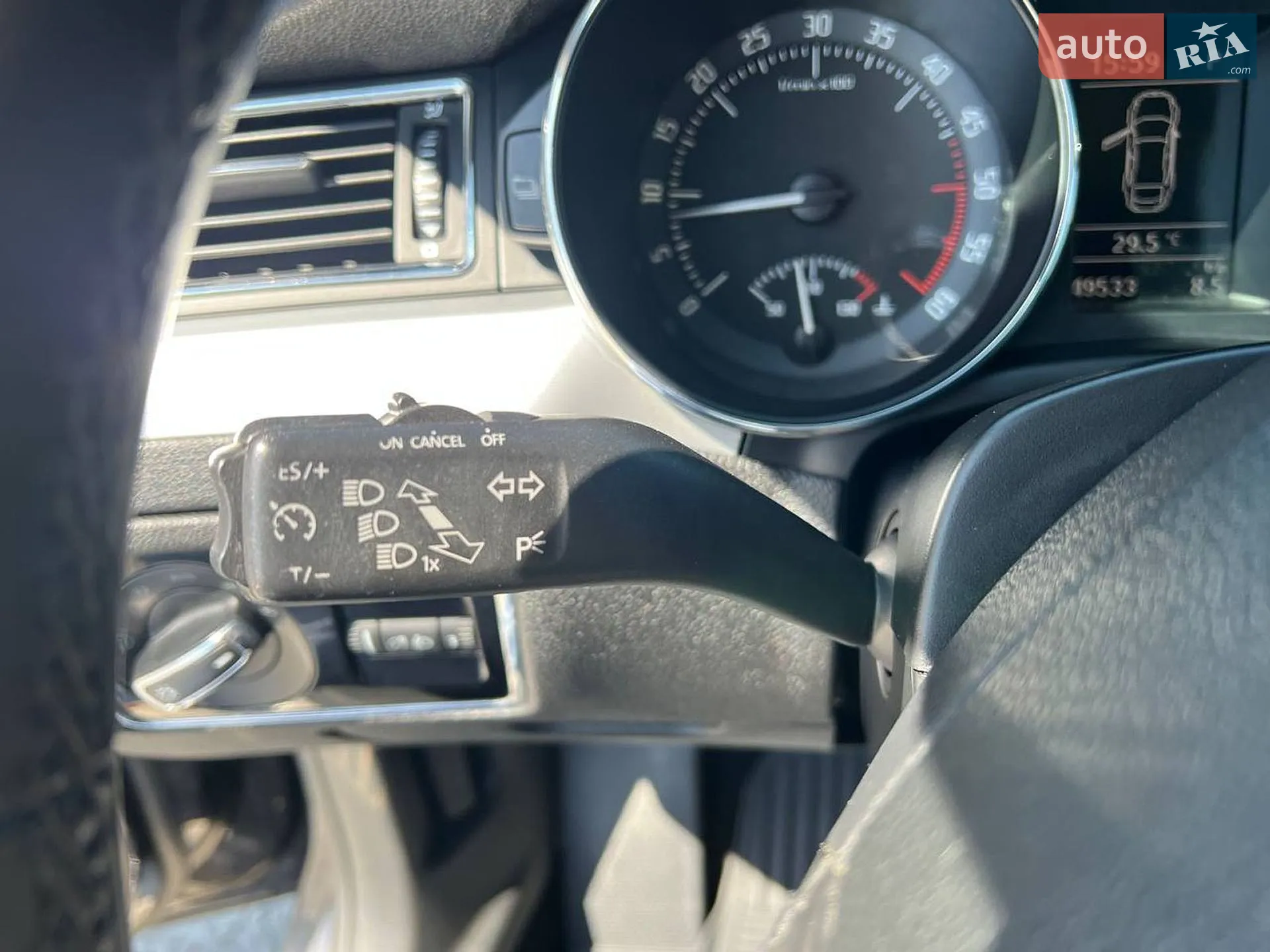 2010 Skoda Superb - мініатюра 28