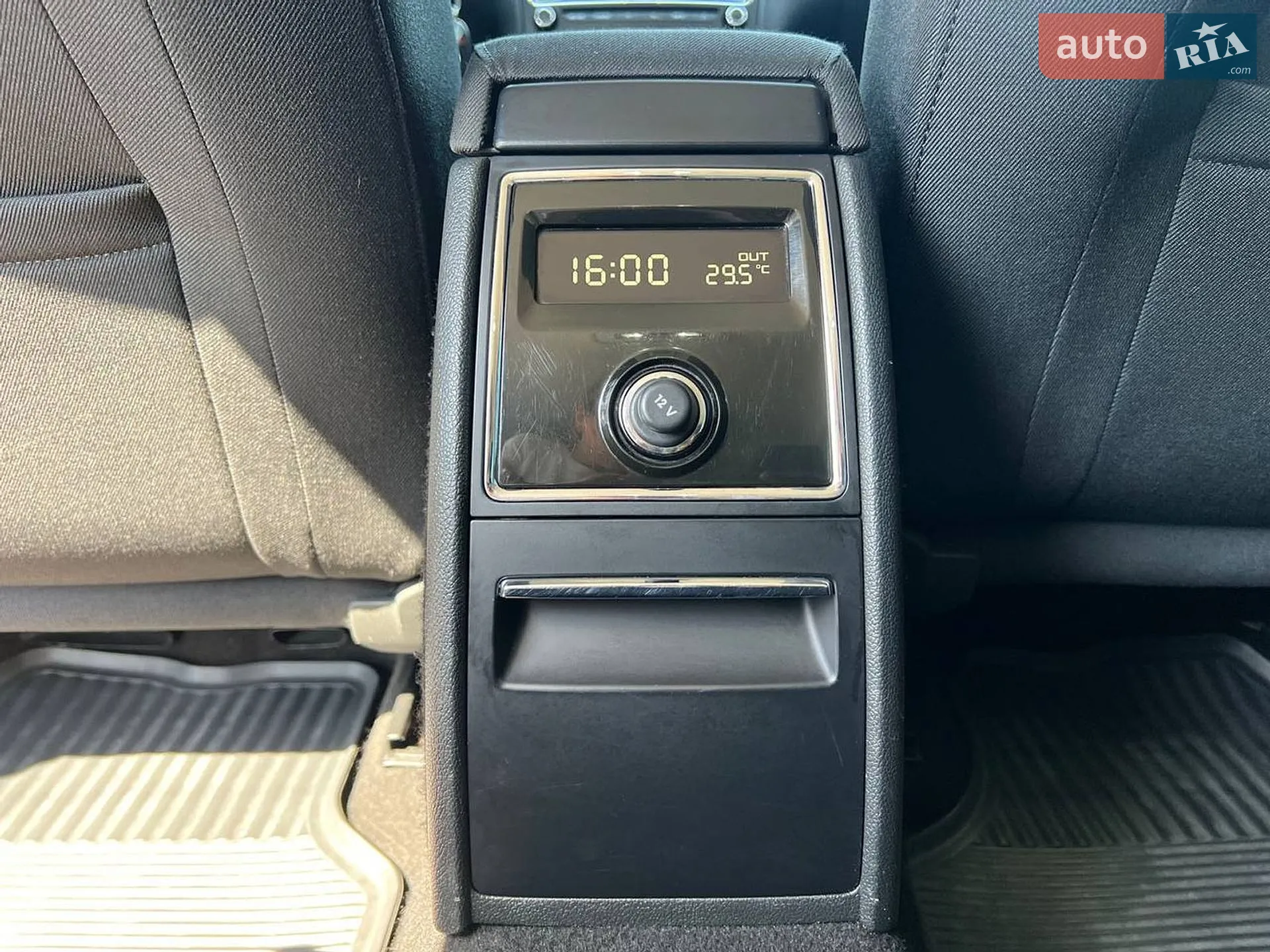 2010 Skoda Superb - мініатюра 40