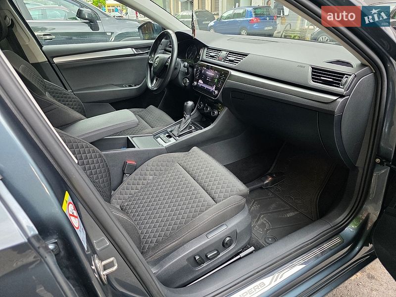 Универсал Skoda Superb 2019 в Тернополе