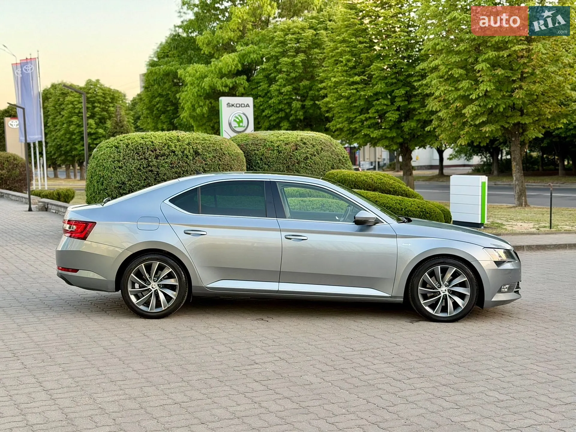 2019 Skoda Superb - мініатюра 11