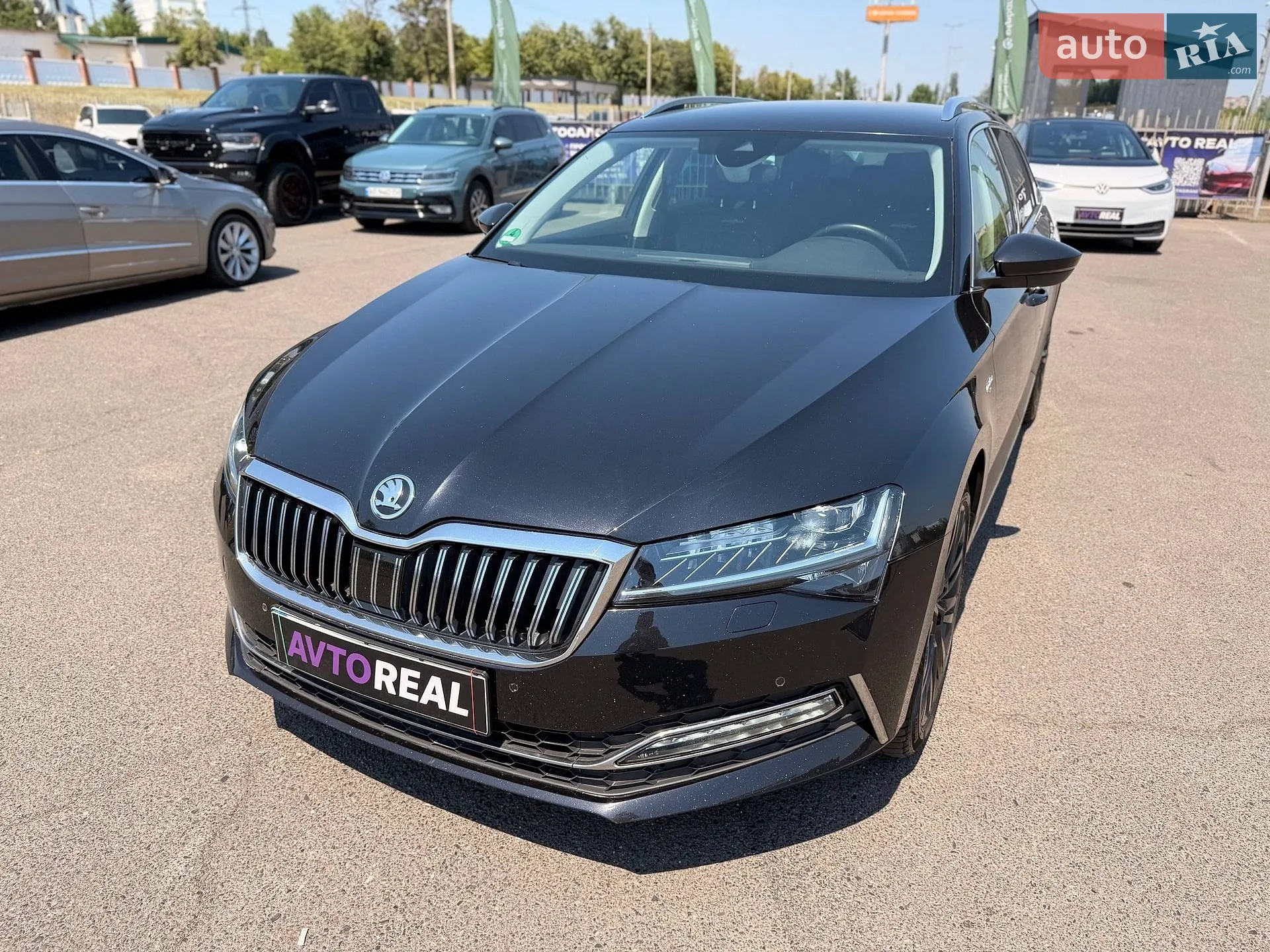2019 Skoda Superb - мініатюра 17
