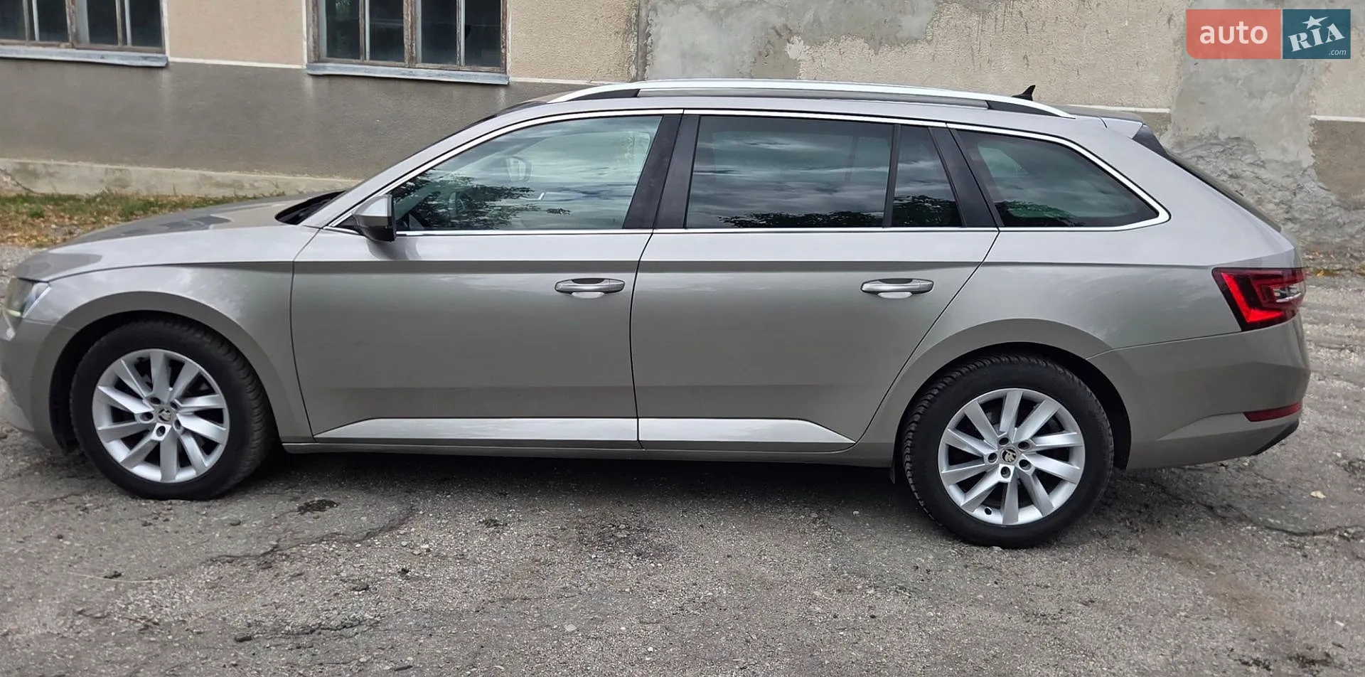 2016 Skoda Superb - мініатюра 3