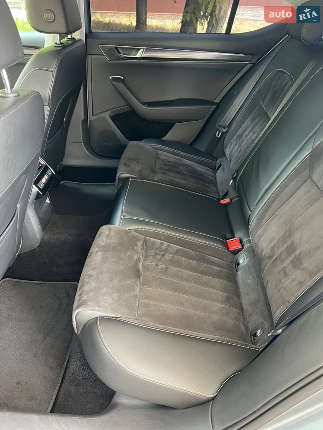 2019 Skoda Superb - мініатюра 9