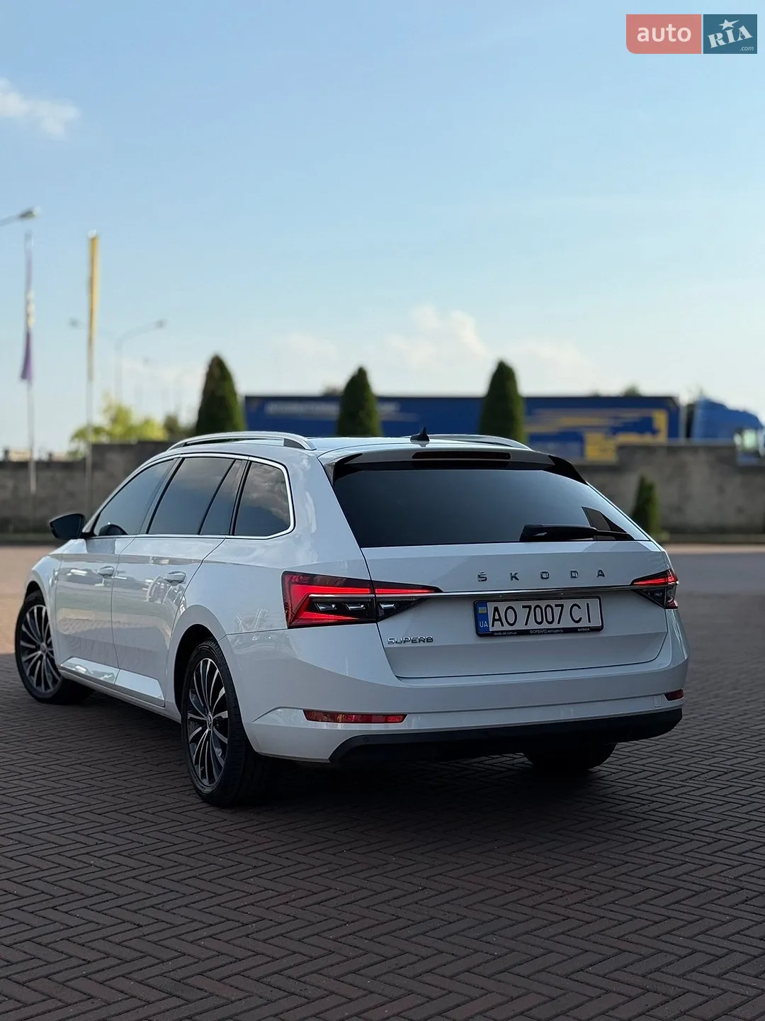 2020 Skoda Superb - мініатюра 2