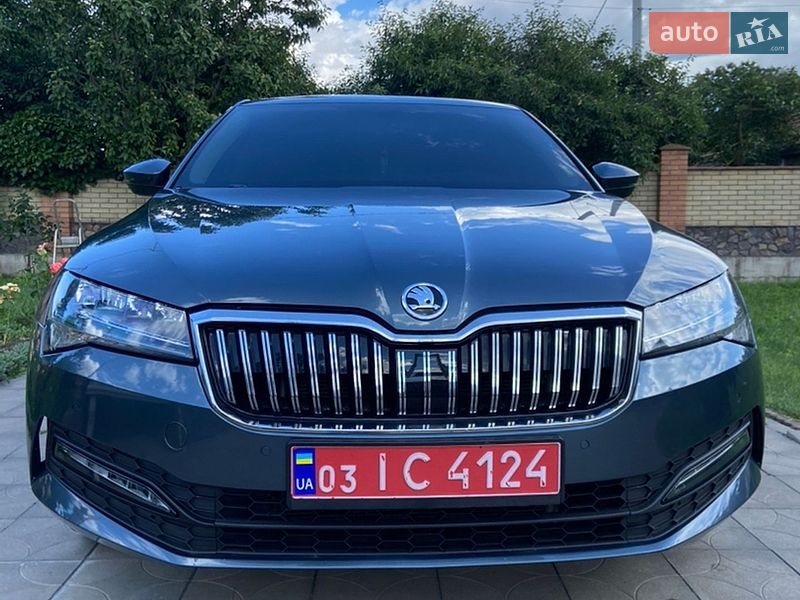 Лифтбек Skoda Superb 2021 в Киеве