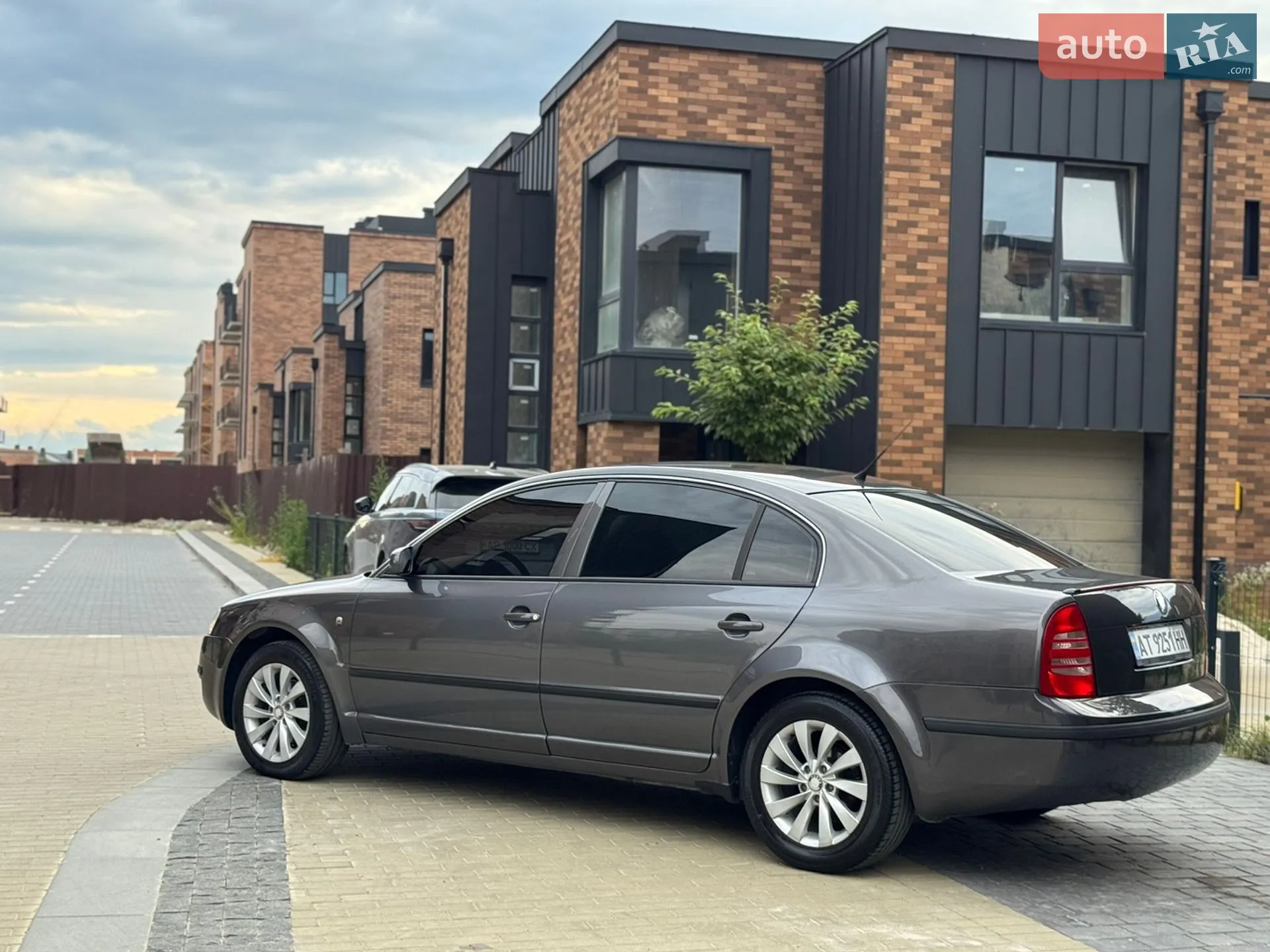 Skoda Superb 2005 VIN TMBCL63U149069397 фото оголошення 5 з 36