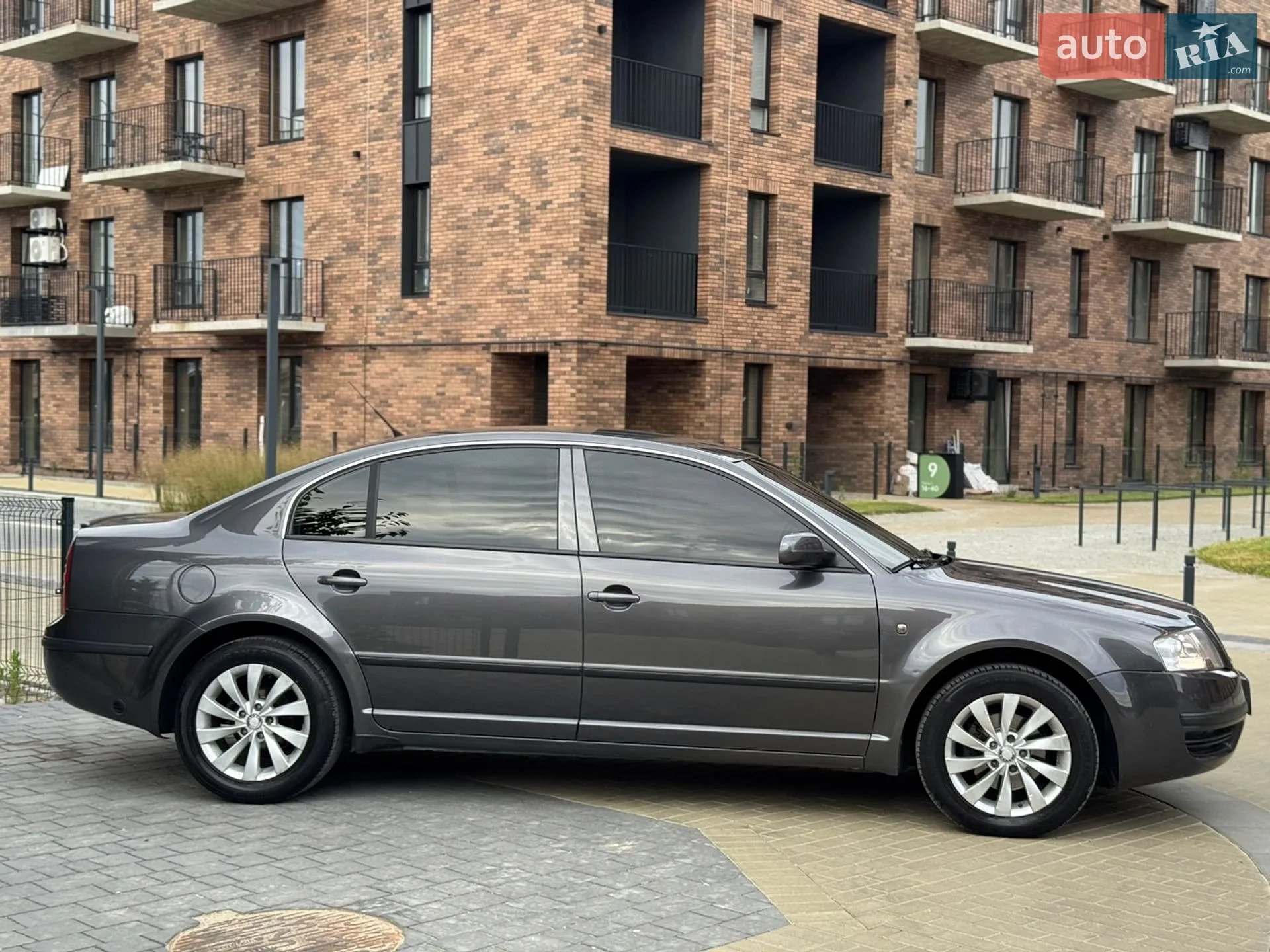 Skoda Superb 2005 VIN TMBCL63U149069397 фото оголошення 8 з 36