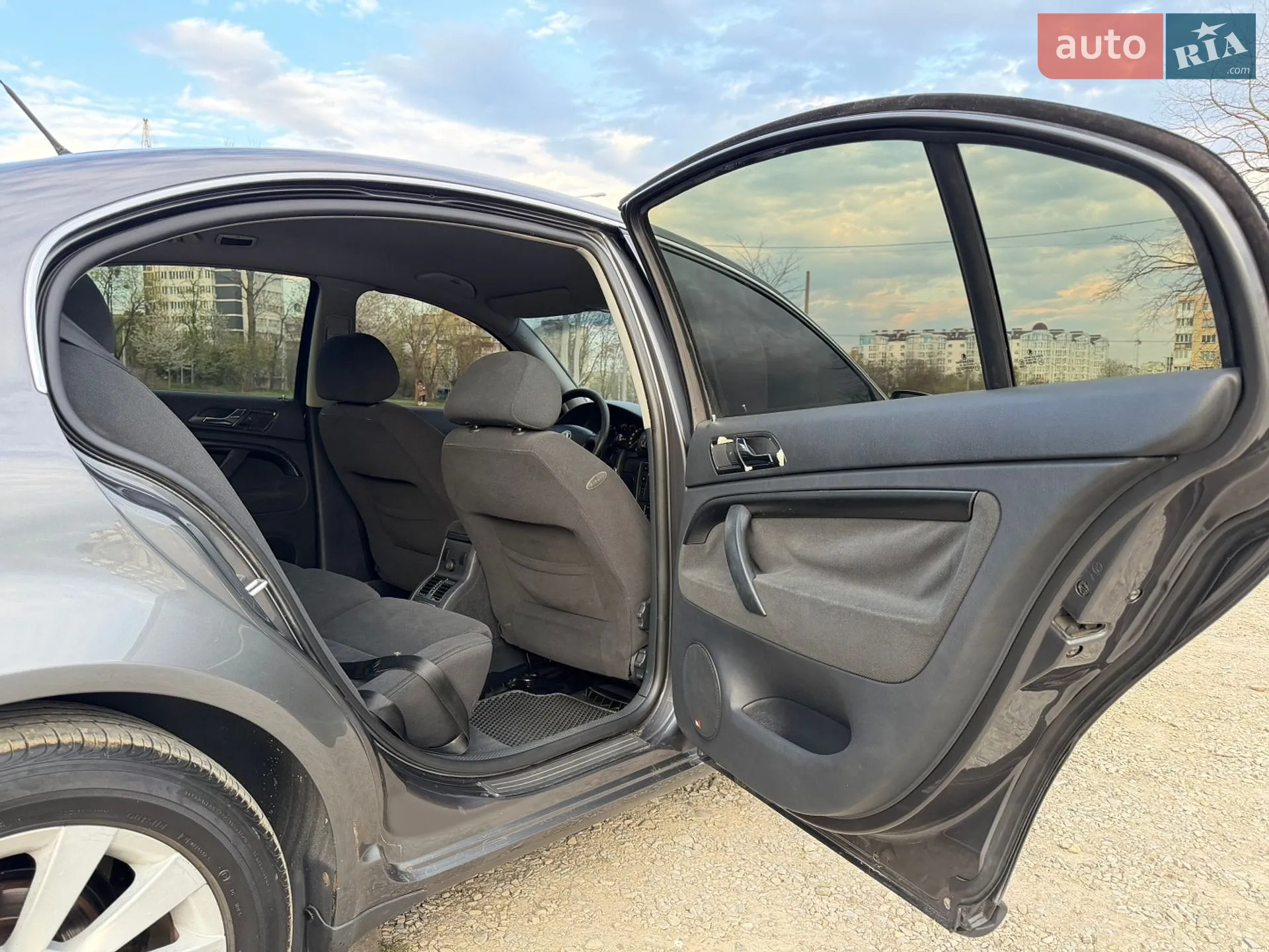 Skoda Superb 2005 VIN TMBCL63U149069397 фото оголошення 28 з 36