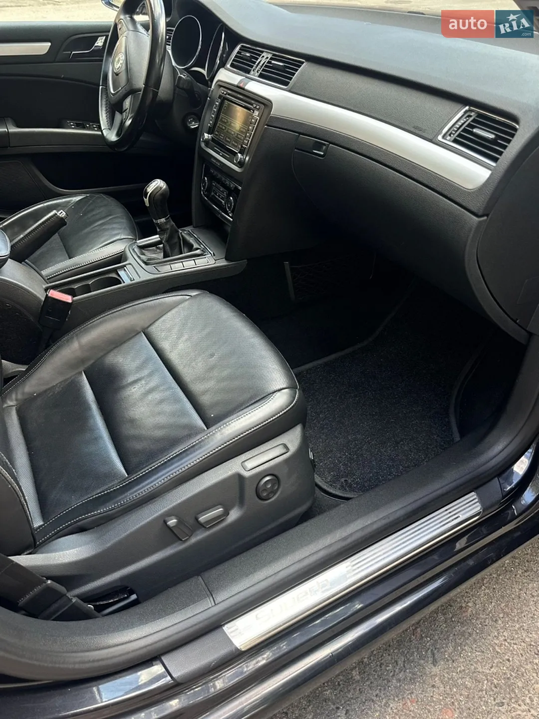 2011 Skoda Superb - мініатюра 9