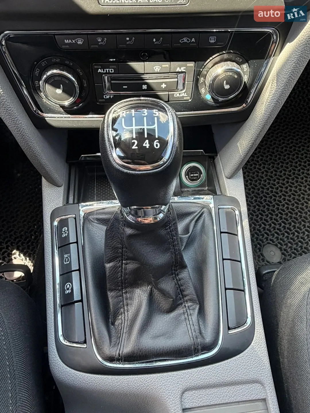 2014 Skoda Superb - мініатюра 22