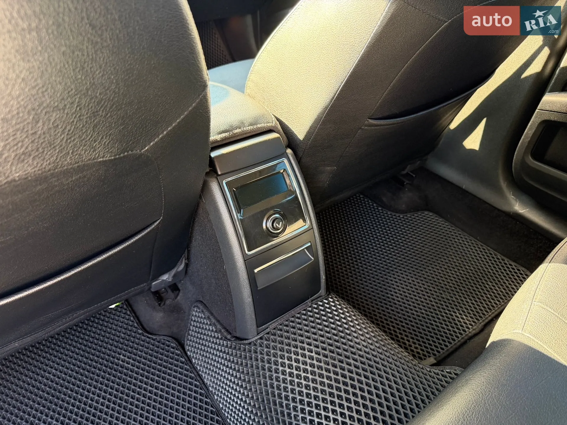 2013 Skoda Superb - мініатюра 17