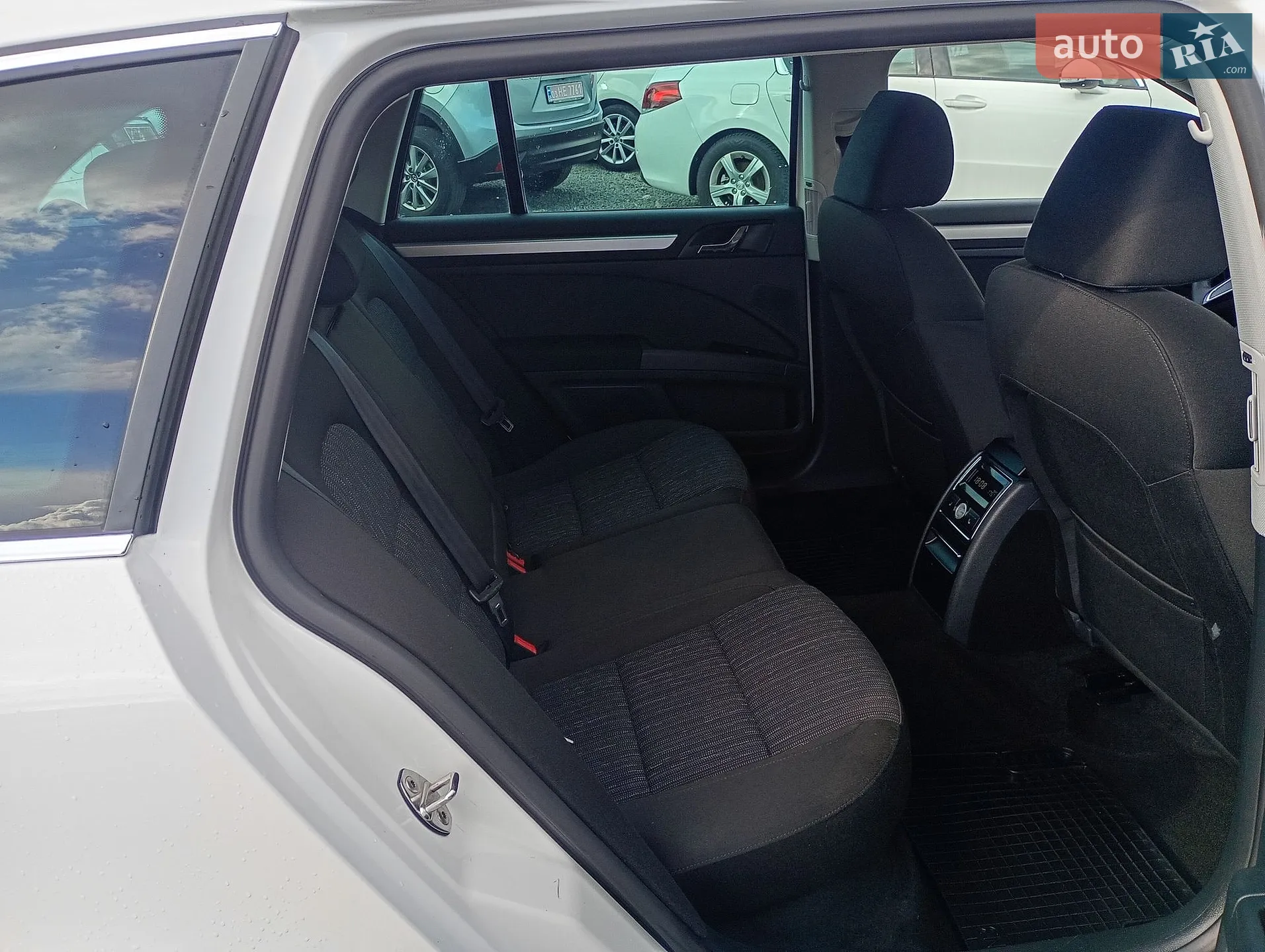 2014 Skoda Superb - мініатюра 21