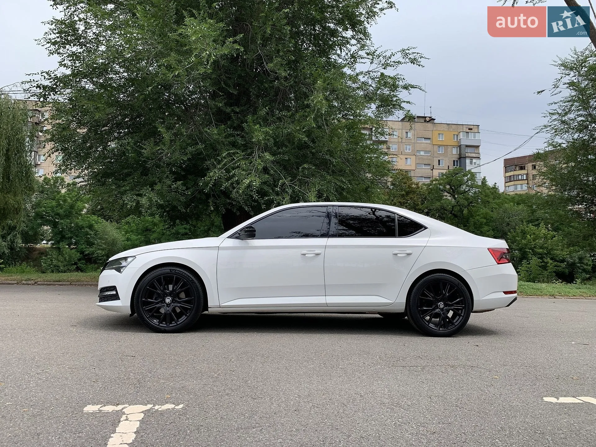2019 Skoda Superb - мініатюра 8
