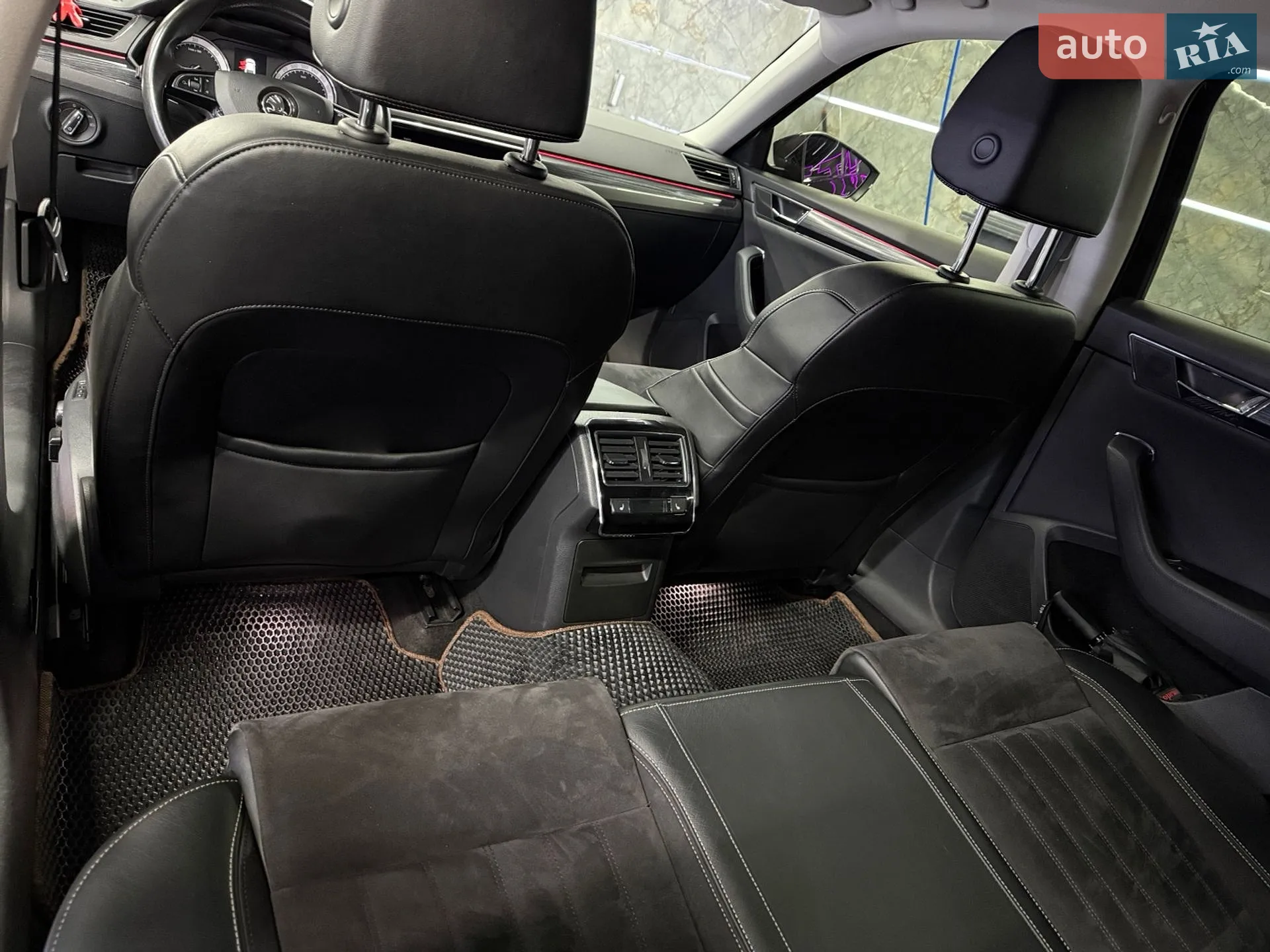 2019 Skoda Superb - мініатюра 13