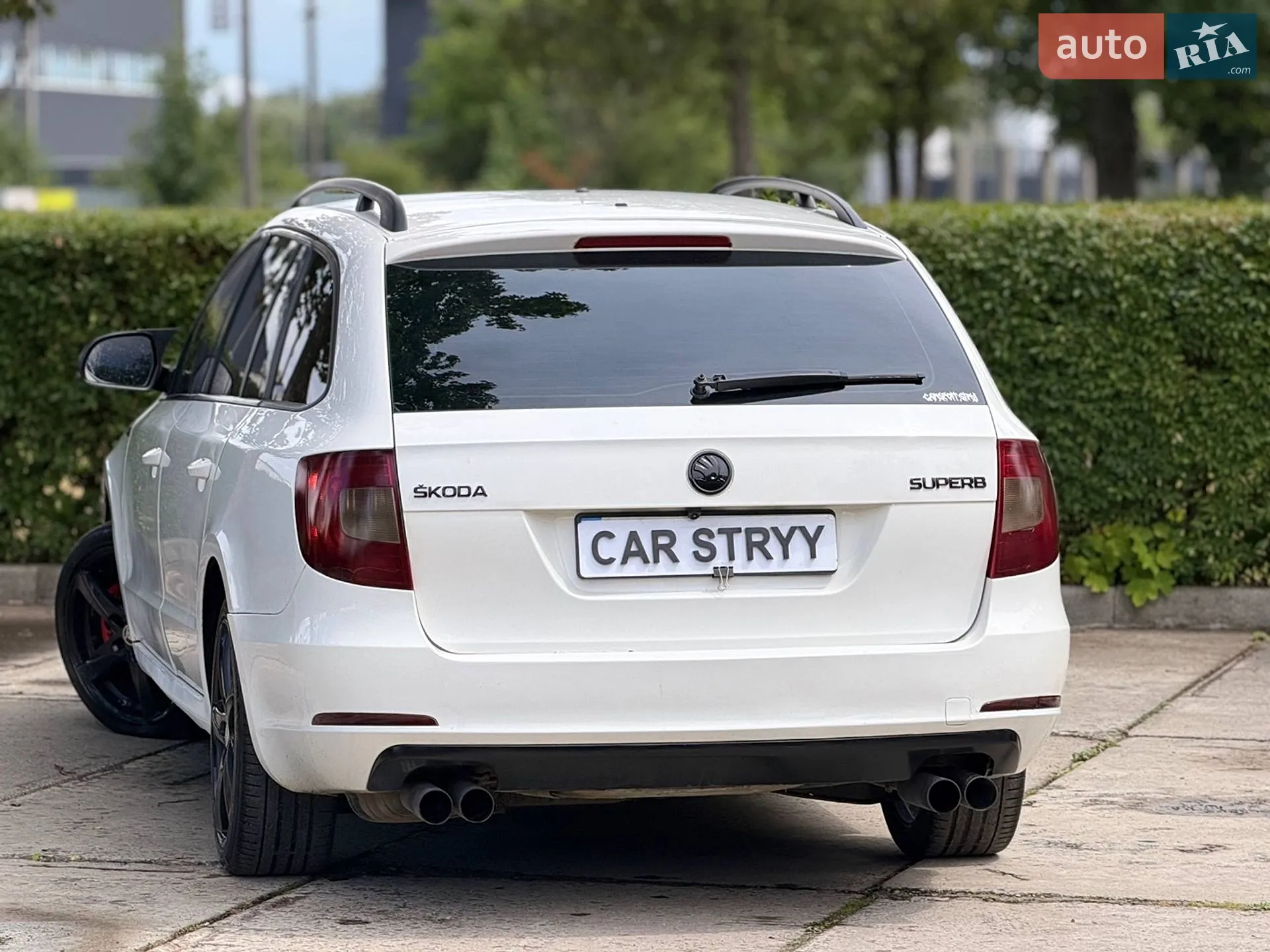 2011 Skoda Superb - мініатюра 16