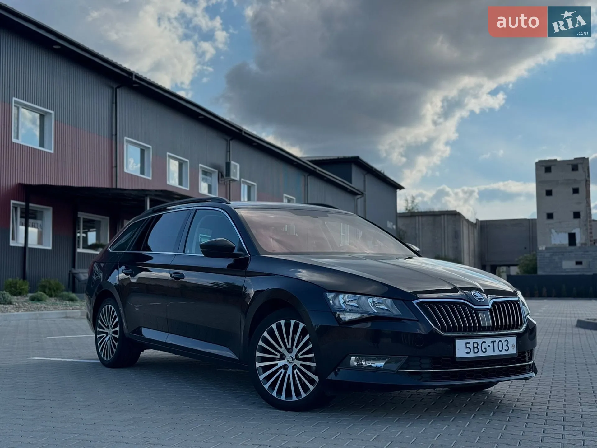 2016 Skoda Superb - мініатюра 4
