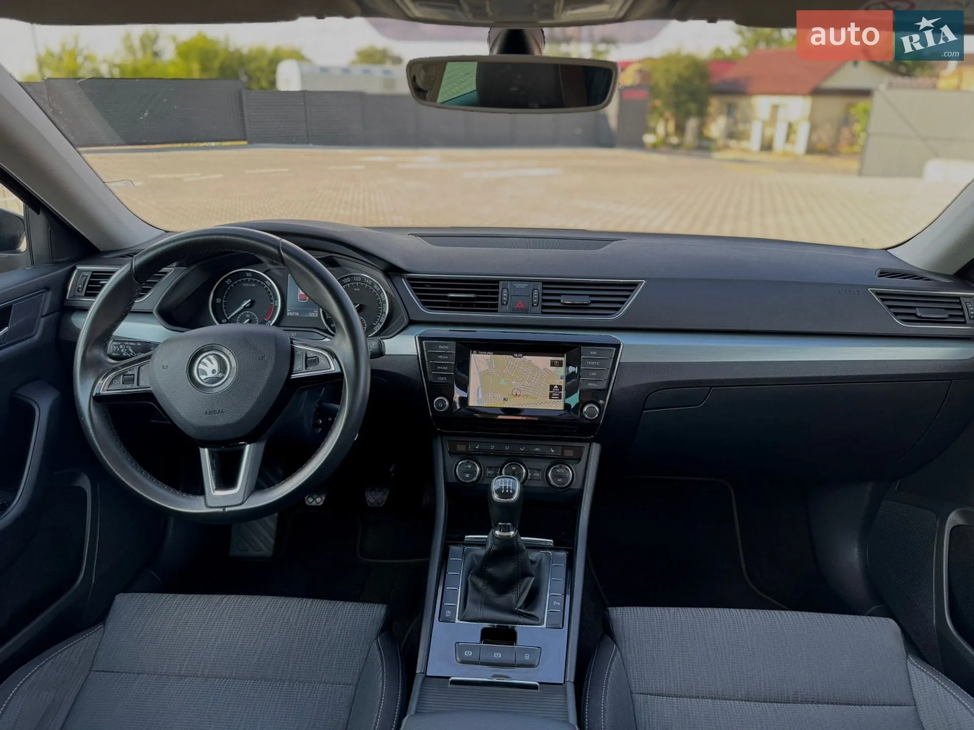 2016 Skoda Superb - мініатюра 49