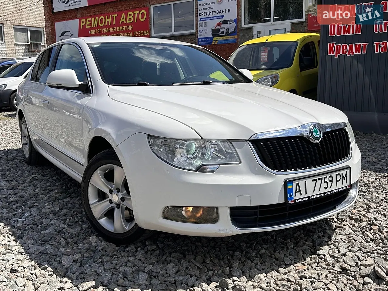 2010 Skoda Superb - мініатюра 15