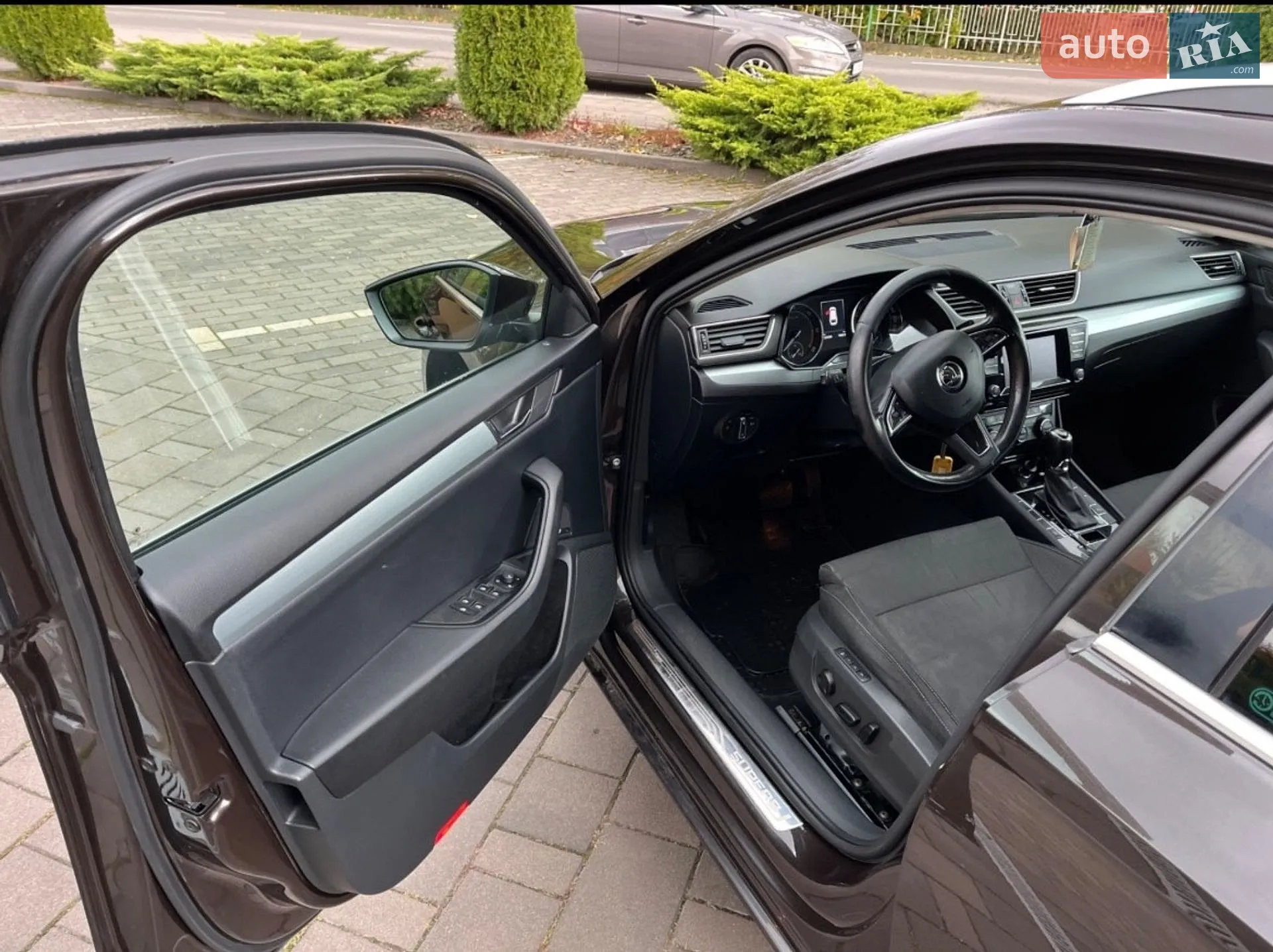 2016 Skoda Superb - мініатюра 2