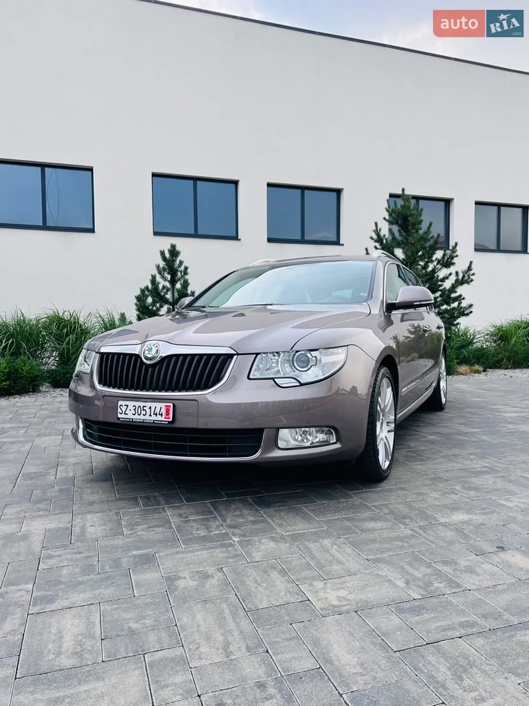 2011 Skoda Superb - мініатюра 2
