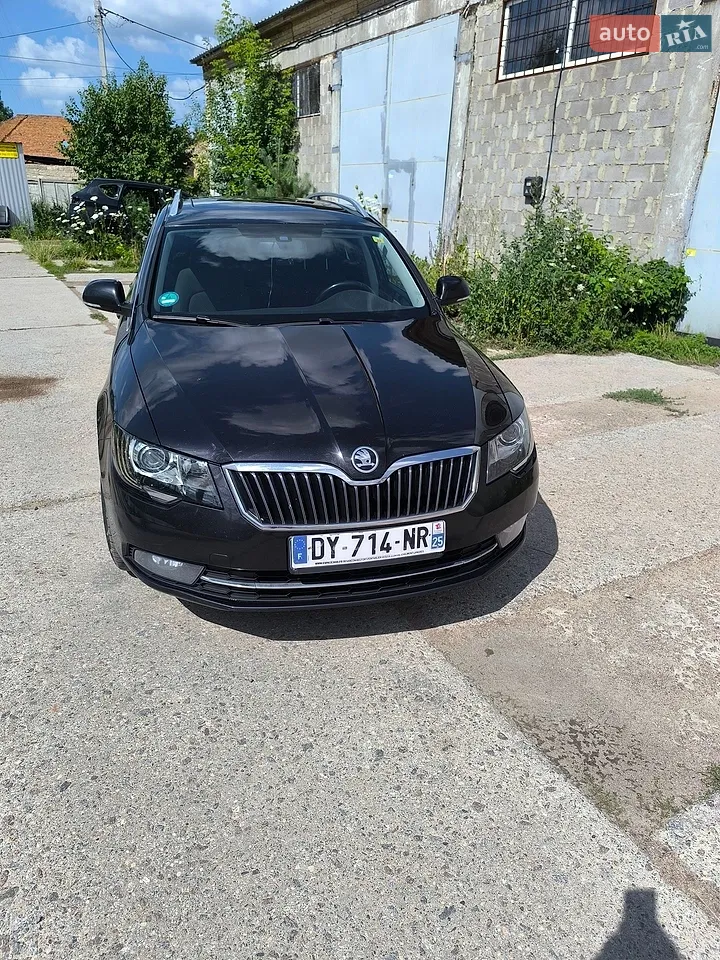 2016 Skoda Superb - мініатюра 12