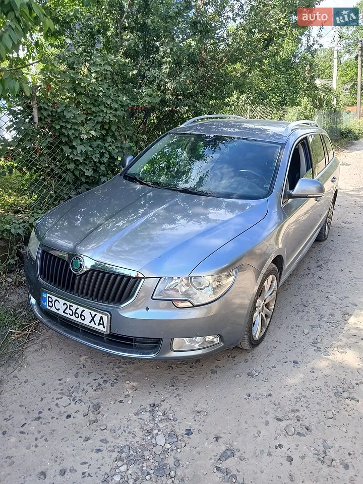 2010 Skoda Superb - мініатюра 24