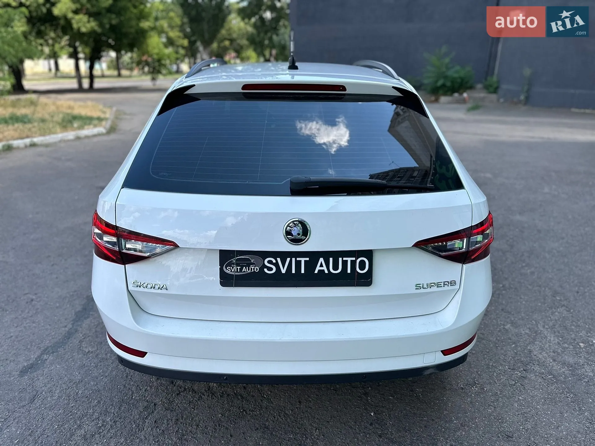2016 Skoda Superb - мініатюра 10