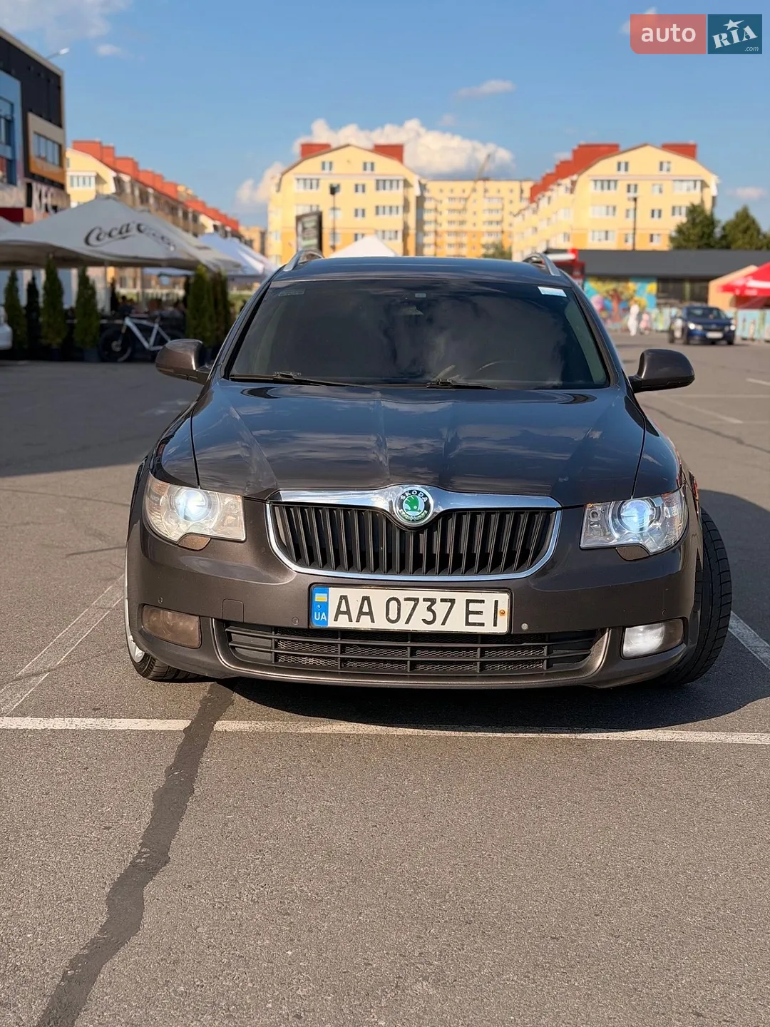 2010 Skoda Superb - мініатюра 3