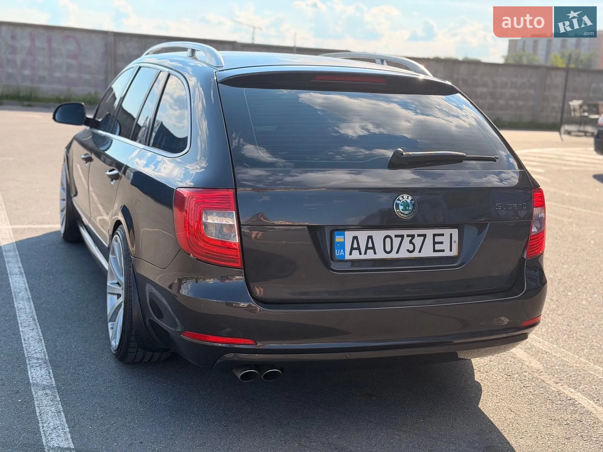 2010 Skoda Superb - мініатюра 6