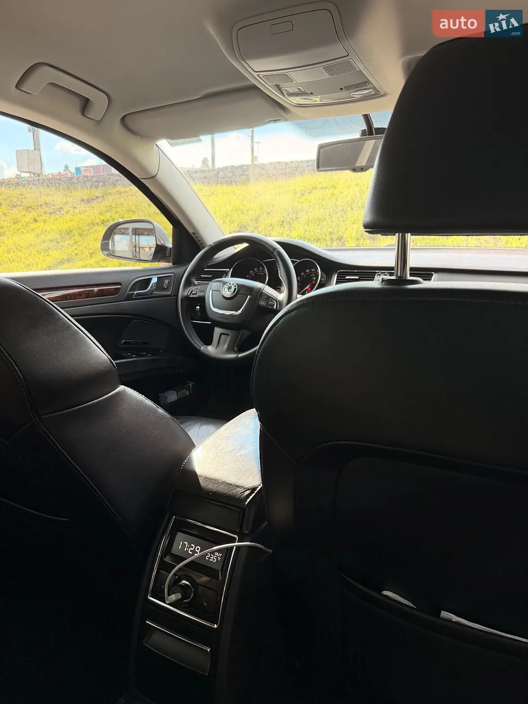 2010 Skoda Superb - мініатюра 18