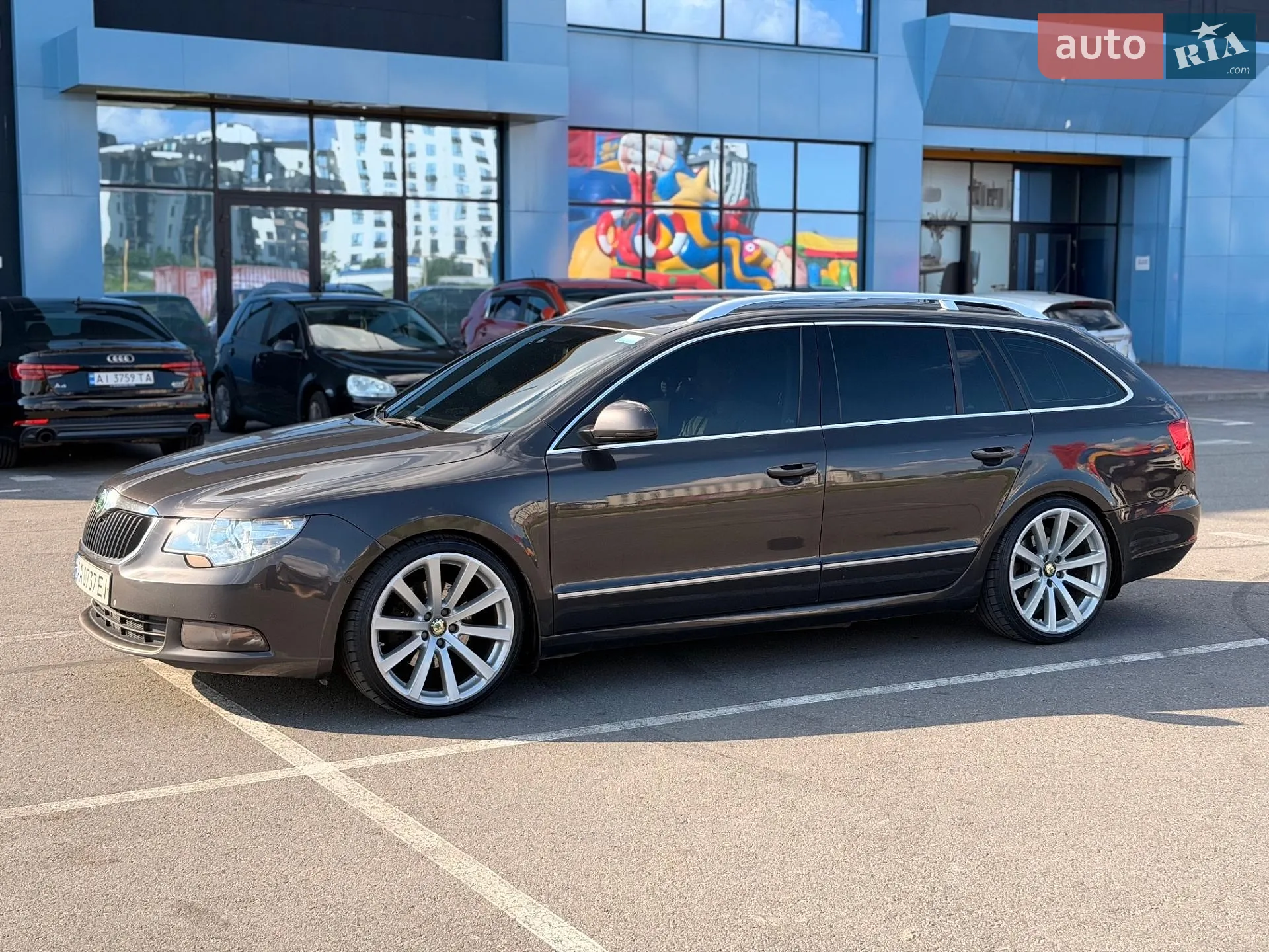 2010 Skoda Superb - мініатюра 20