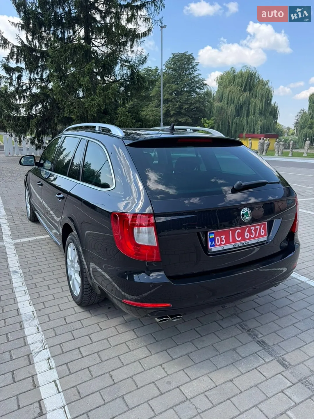 2011 Skoda Superb - мініатюра 18