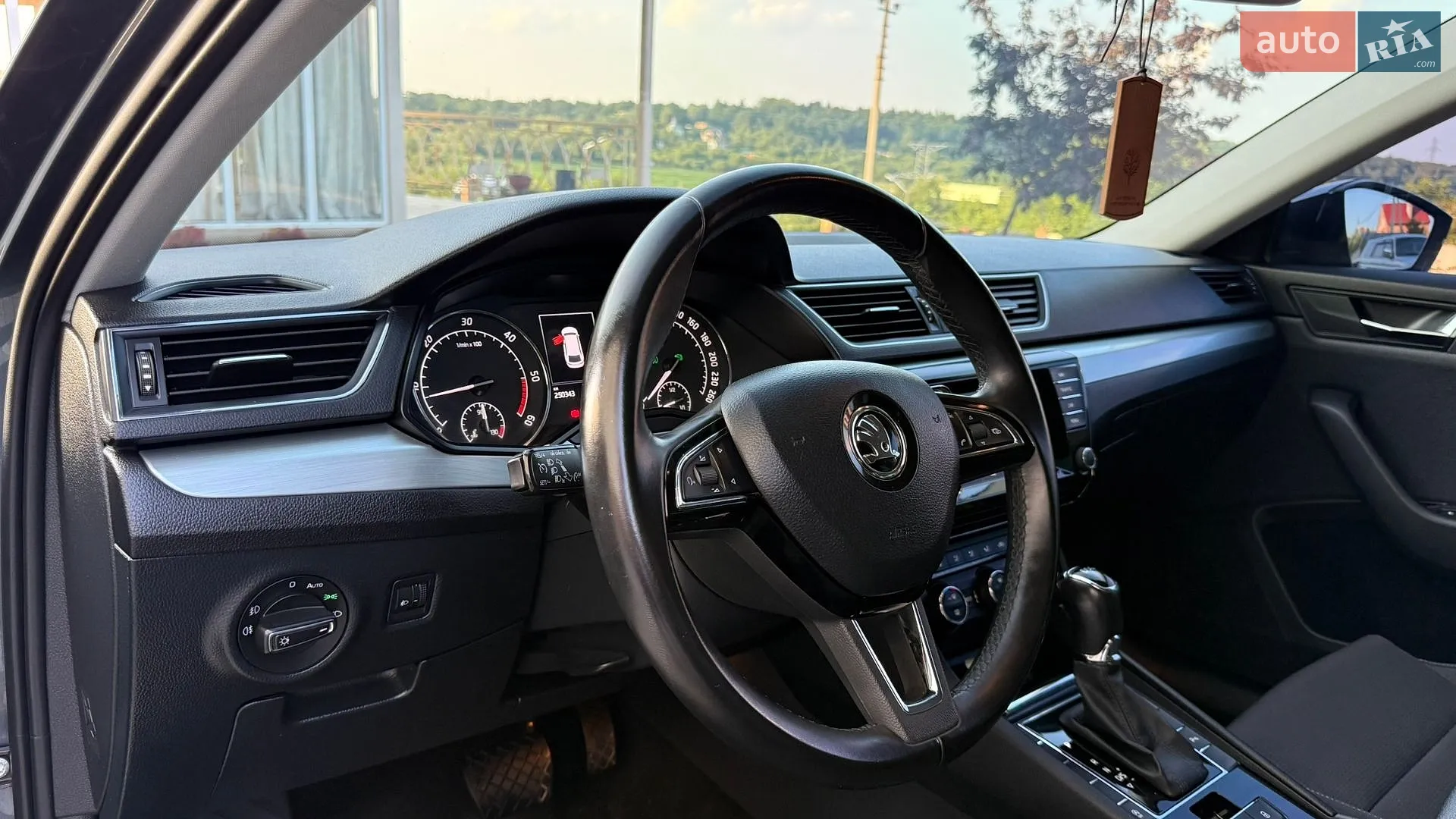 2015 Skoda Superb - мініатюра 32