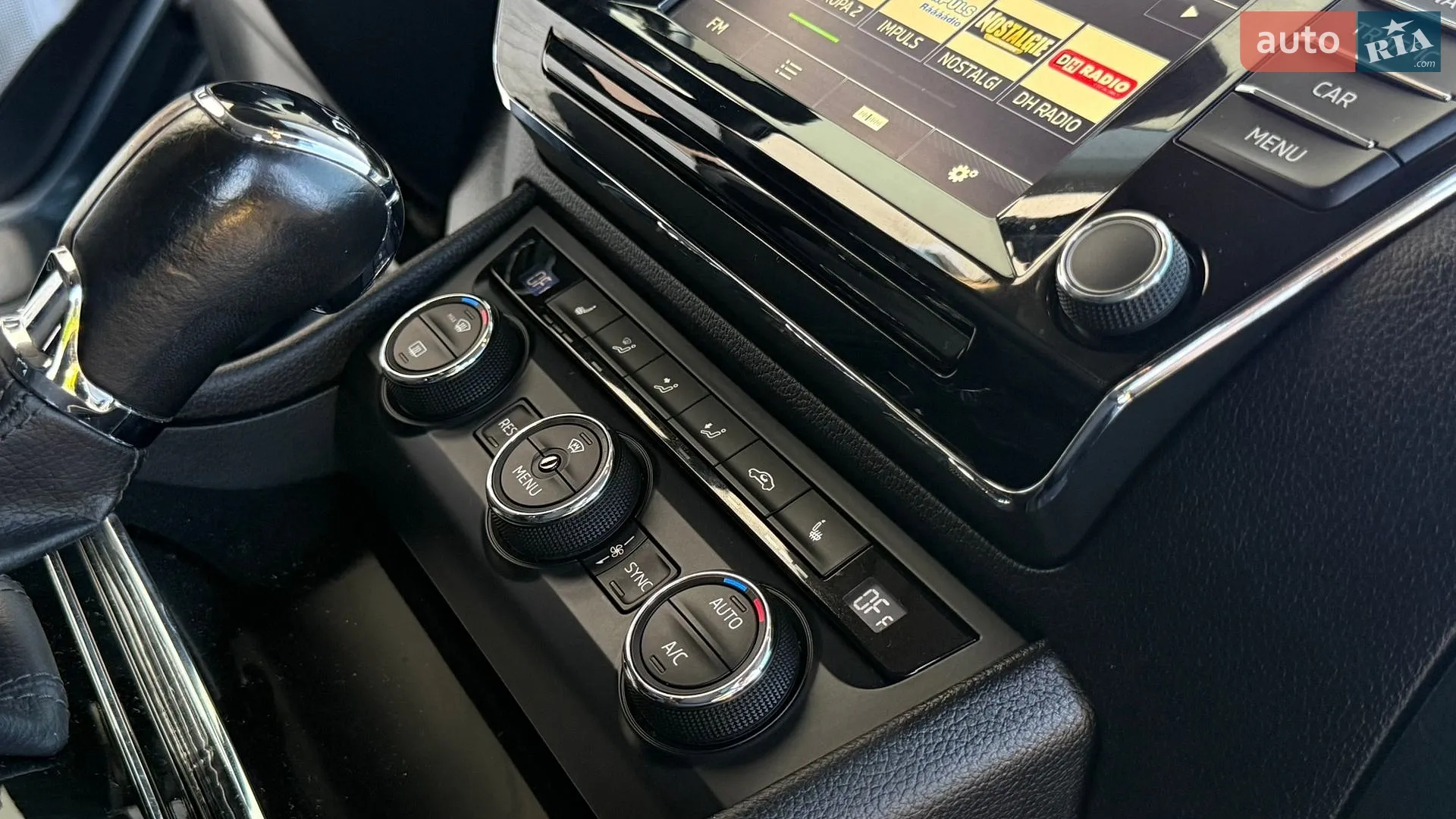 2015 Skoda Superb - мініатюра 38