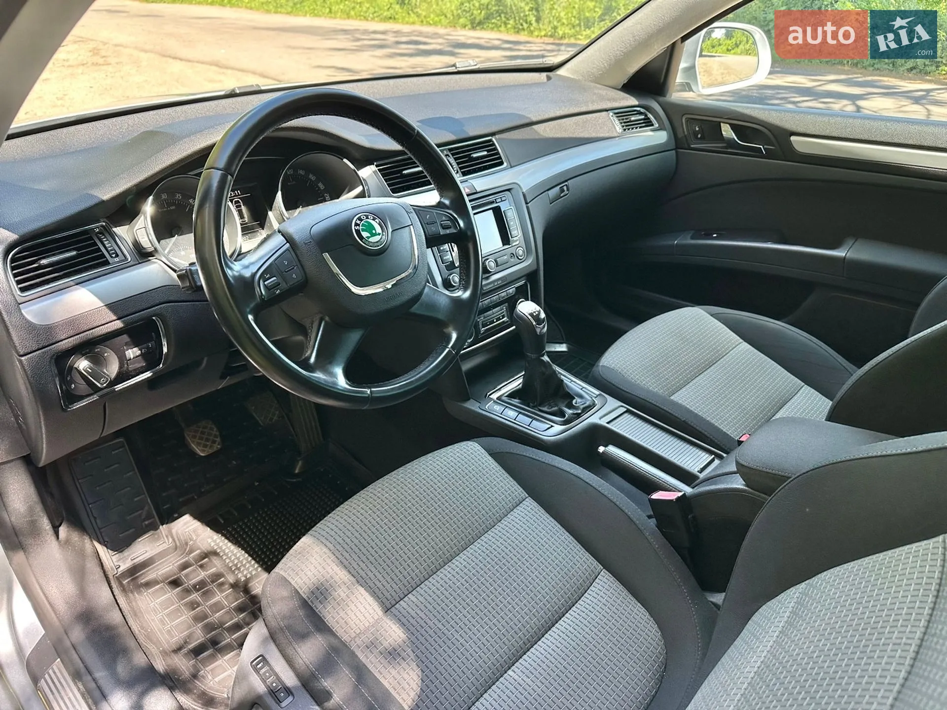 2011 Skoda Superb - мініатюра 9