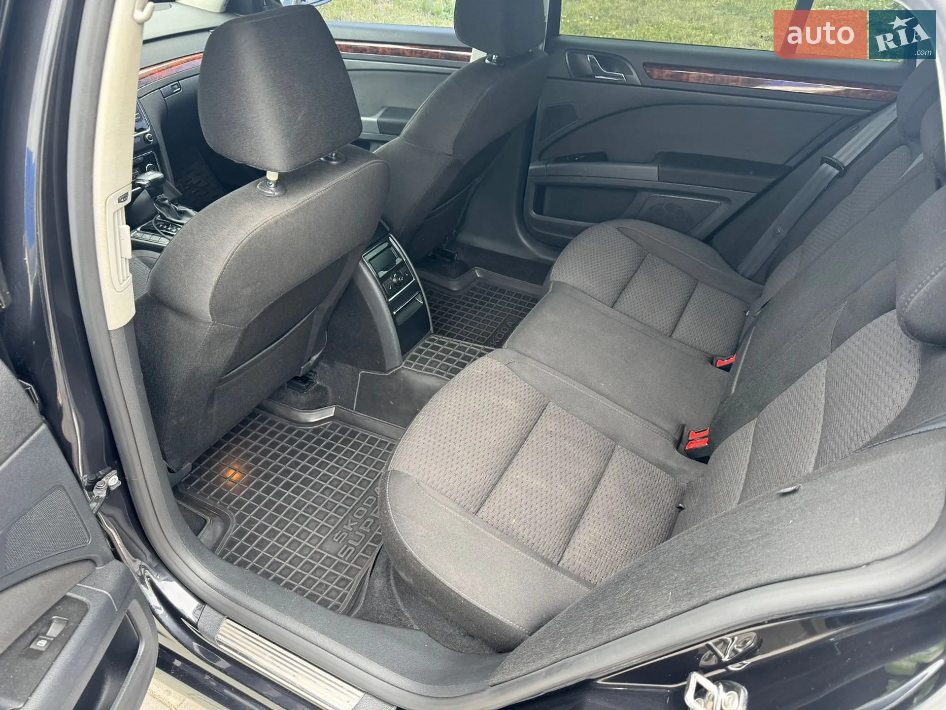 2011 Skoda Superb - мініатюра 7