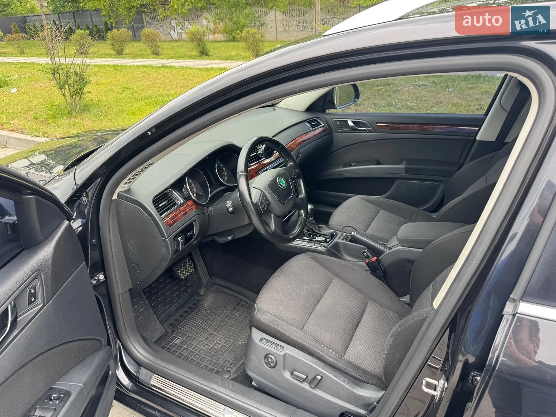 2011 Skoda Superb - мініатюра 8