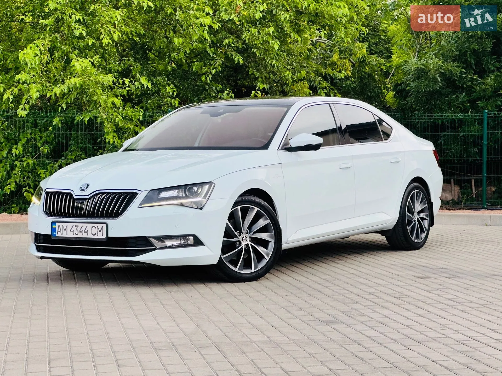 2016 Skoda Superb - мініатюра 4
