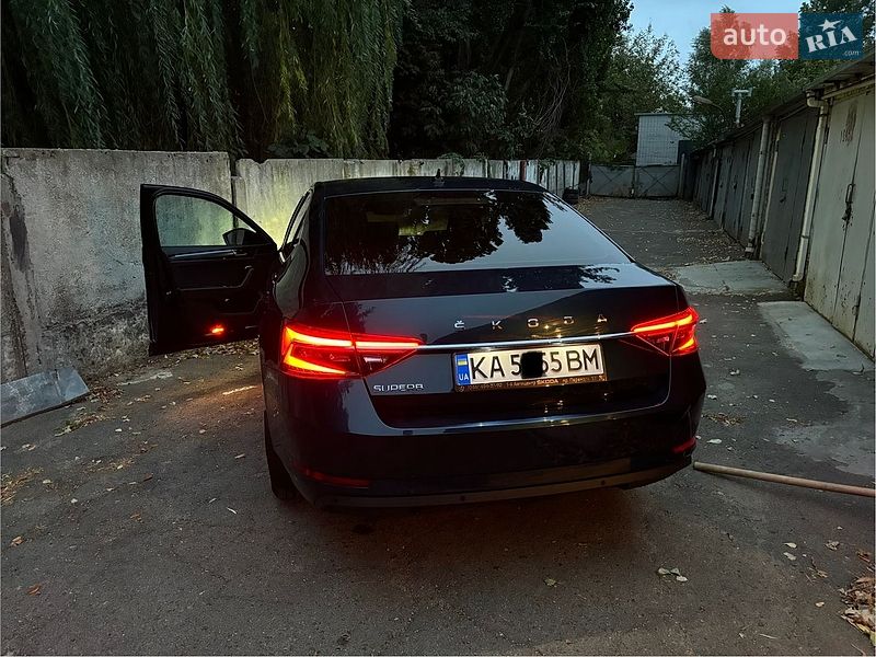 Ліфтбек Skoda Superb 2022 в Києві