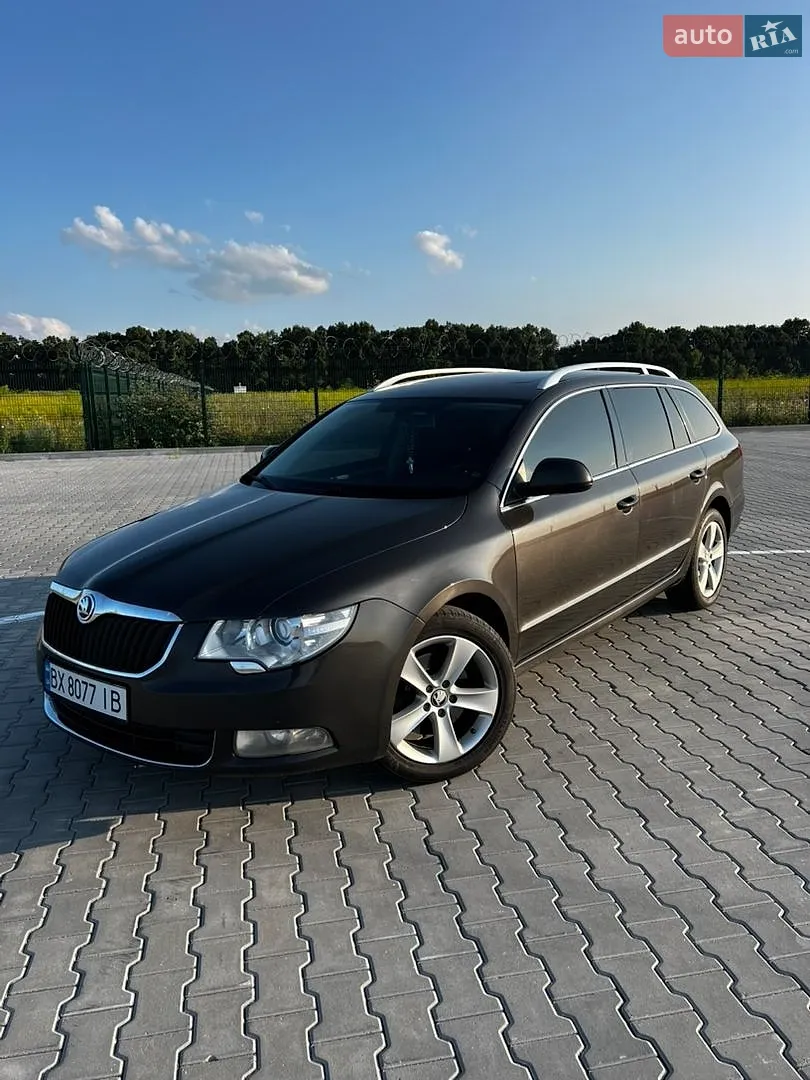2010 Skoda Superb - мініатюра 3
