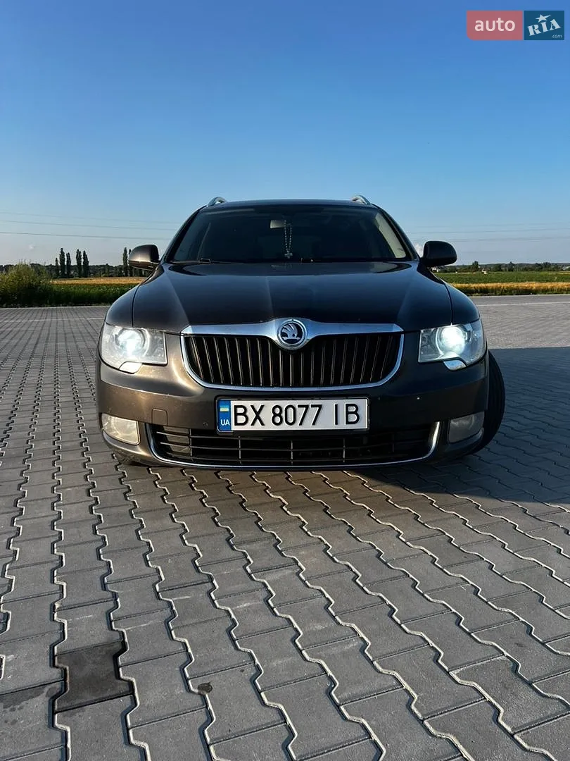 2010 Skoda Superb - мініатюра 15