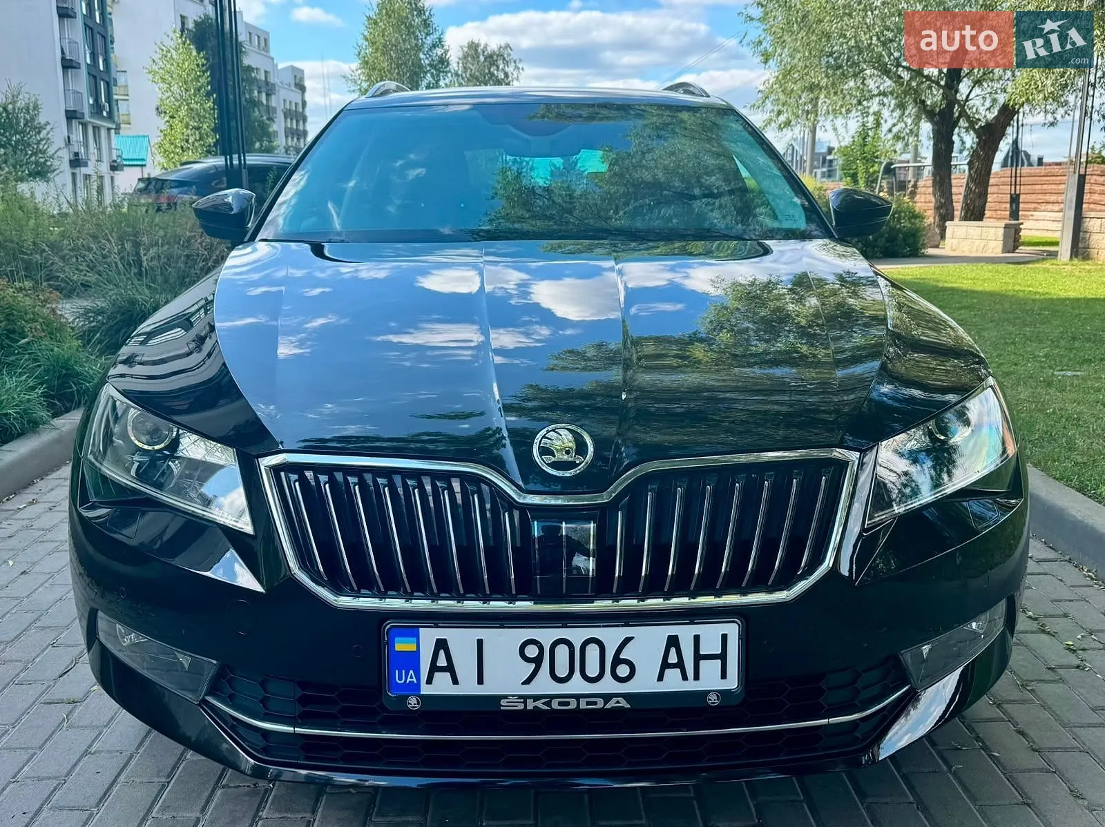 2019 Skoda Superb - фото 1