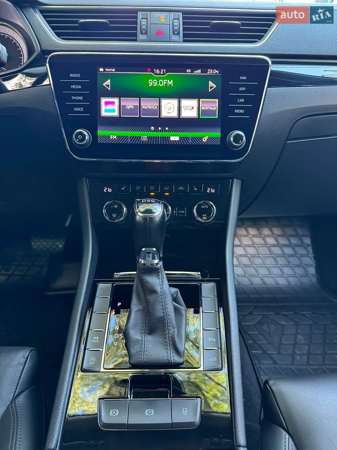 2019 Skoda Superb - мініатюра 27