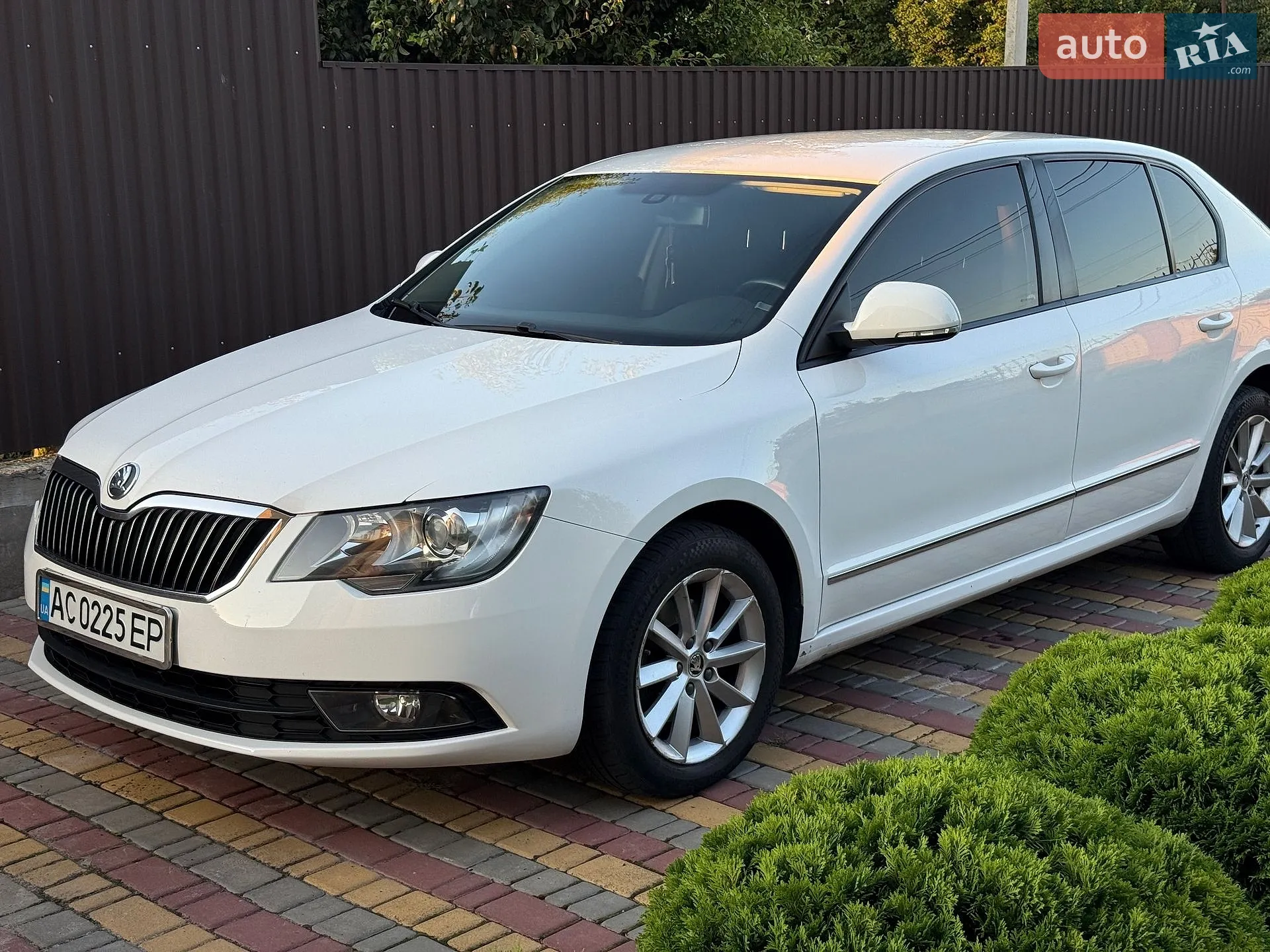 2013 Skoda Superb - мініатюра 2