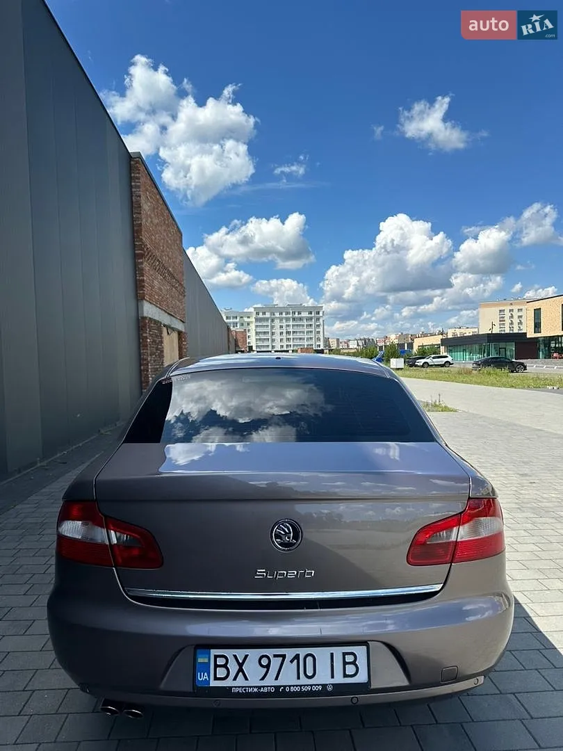 2012 Skoda Superb - мініатюра 8