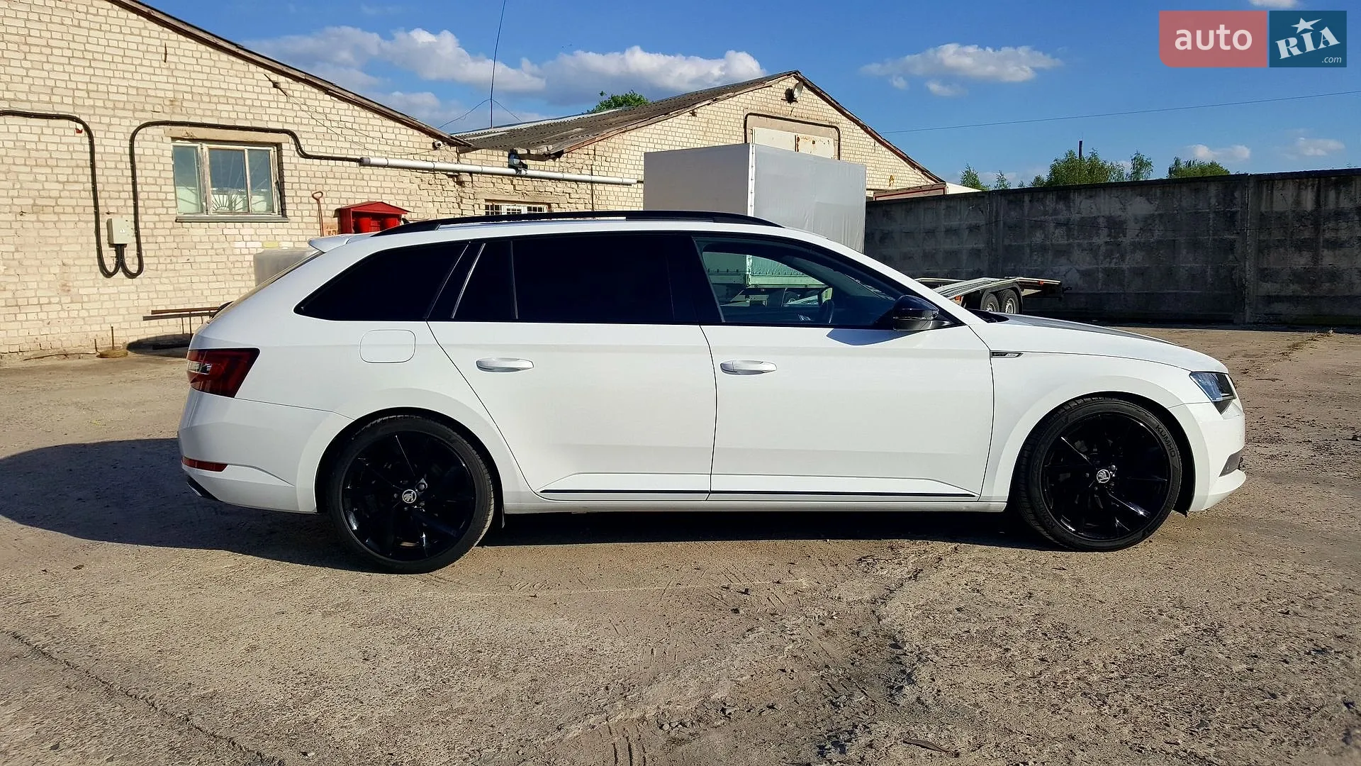 2017 Skoda Superb - мініатюра 8