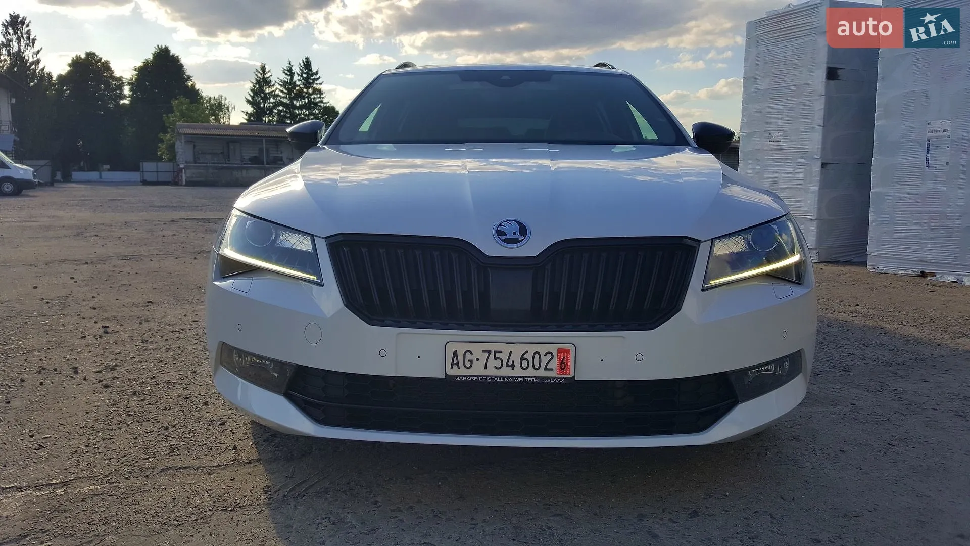 2017 Skoda Superb - мініатюра 12